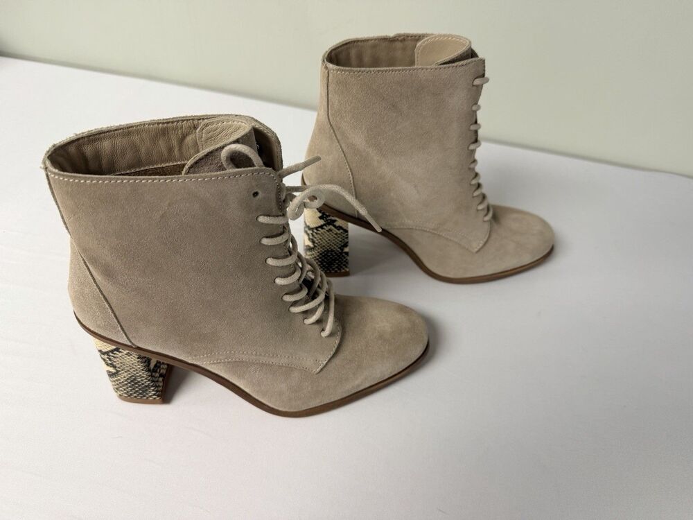Journee Edda Bootie Women’s Size 10 Beige Lace-Up Ankle Boots Block Heel - Picture 3 of 8